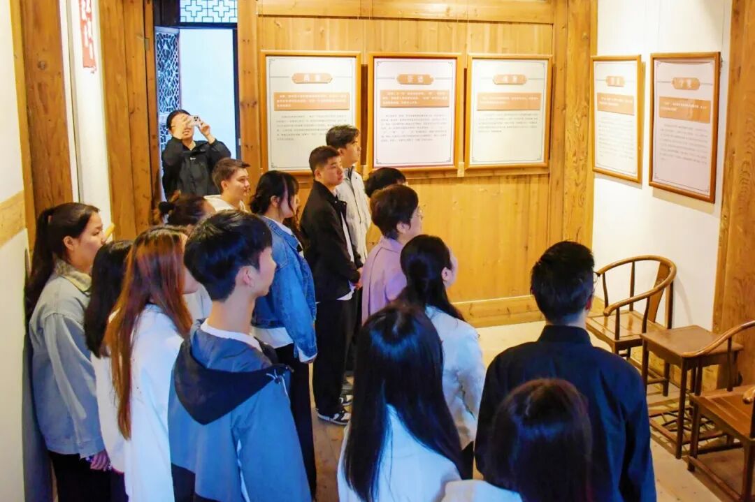 这堂行走的“关”爱课有料更有魂! 这堂行走的“关”爱课有料更有魂!